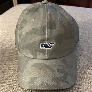 NWT Vineyard Vines Camouflage Cap